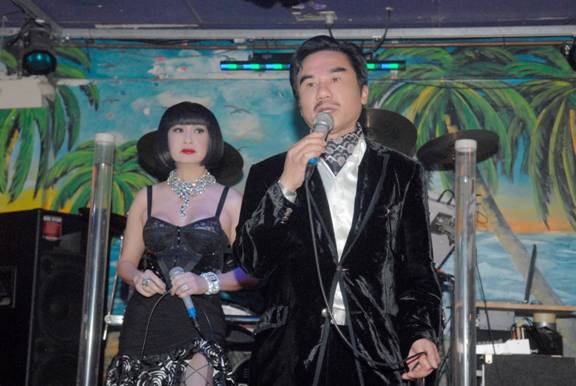 Description: C:\Users\Vienthao\Documents\DO VAN TRON\Dem Nhac Tinh Thuong - Duy Quang\photo-.JPG